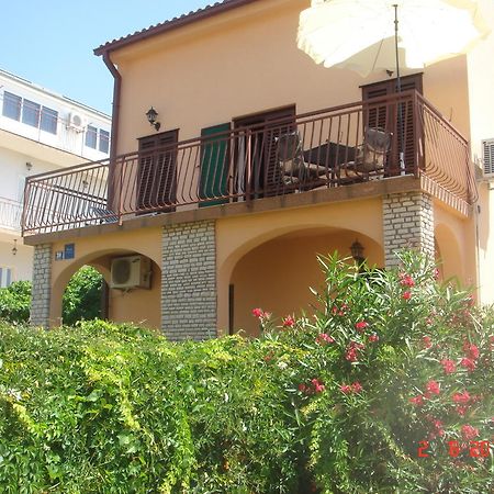 Primošten Apartments Renata المظهر الخارجي الصورة