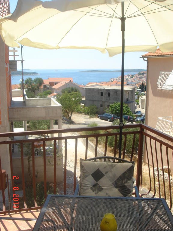 Primošten Apartments Renata المظهر الخارجي الصورة