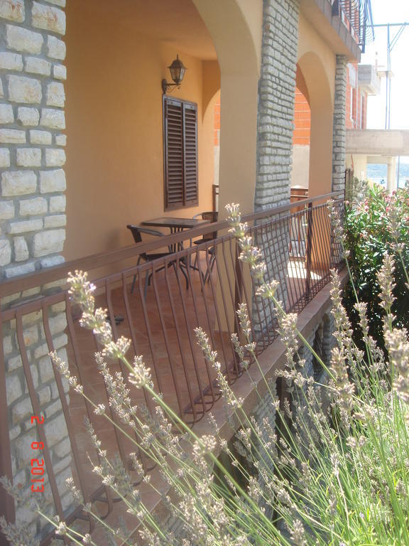 Primošten Apartments Renata المظهر الخارجي الصورة